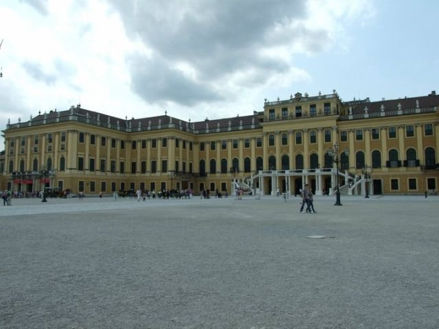 252788_122621917820837_100002190873856_174182_3277304_n