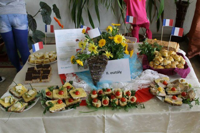 1378189_534400246643000_619972229_n