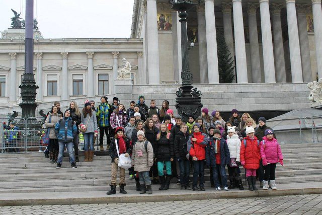 1497595_561346080615083_1700180661_n