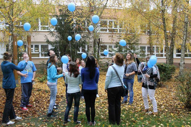 988357_548772441872447_1769178325_n