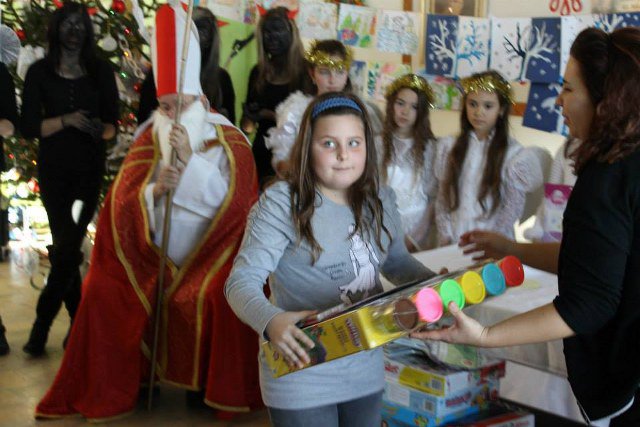 1456807_558324490917242_2054676842_n